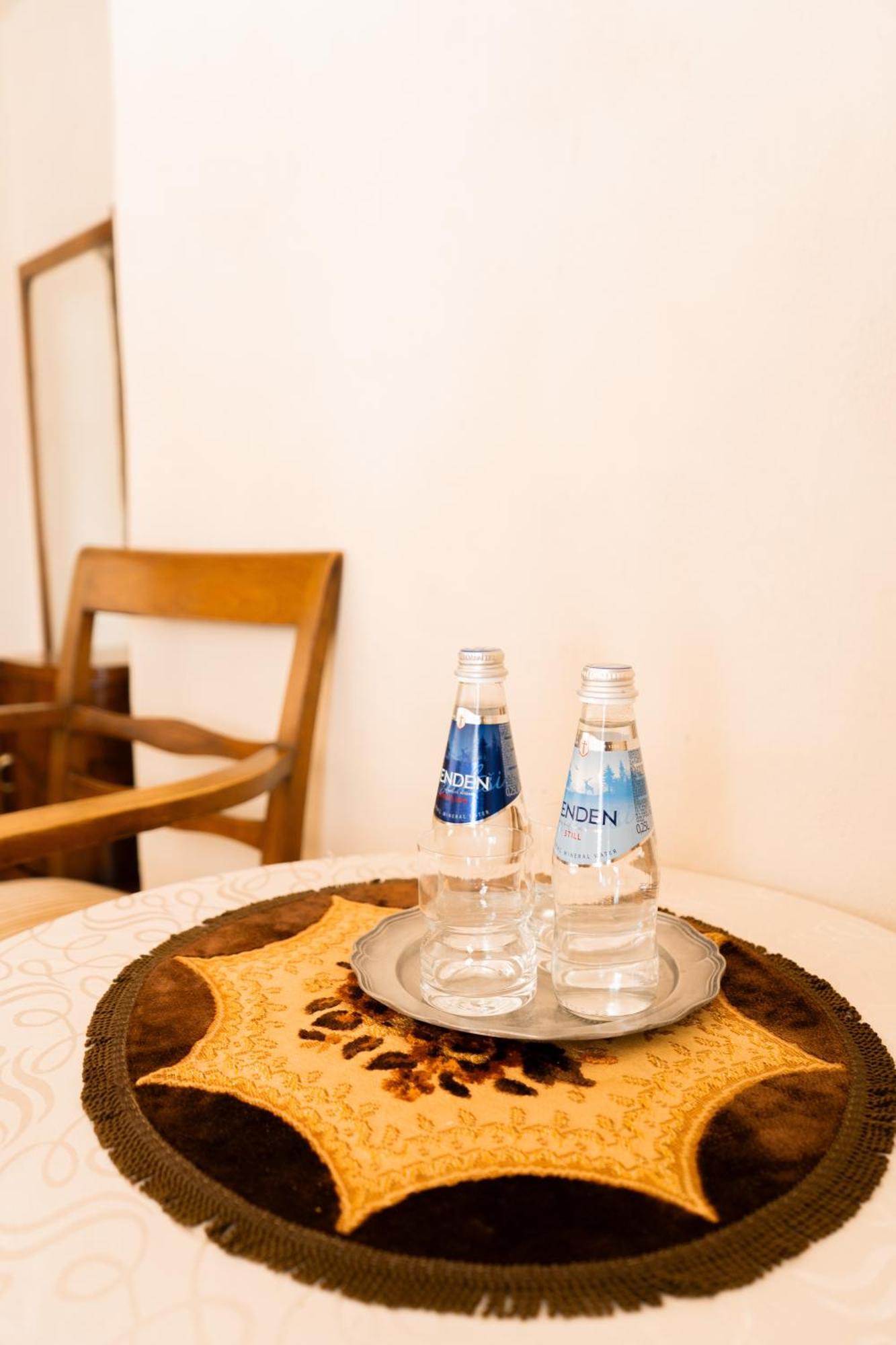 Edoles Pils Hotel Bilik gambar