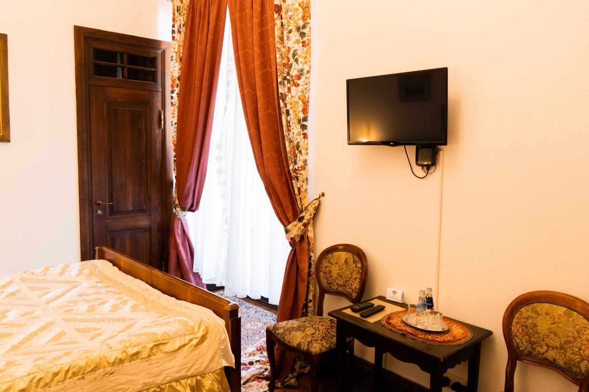 Edoles Pils Hotel Luaran gambar